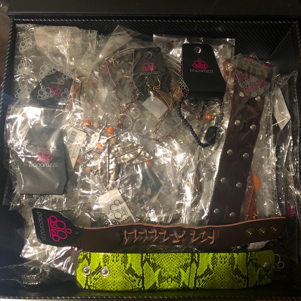 55 pieces of paparazzi accessories